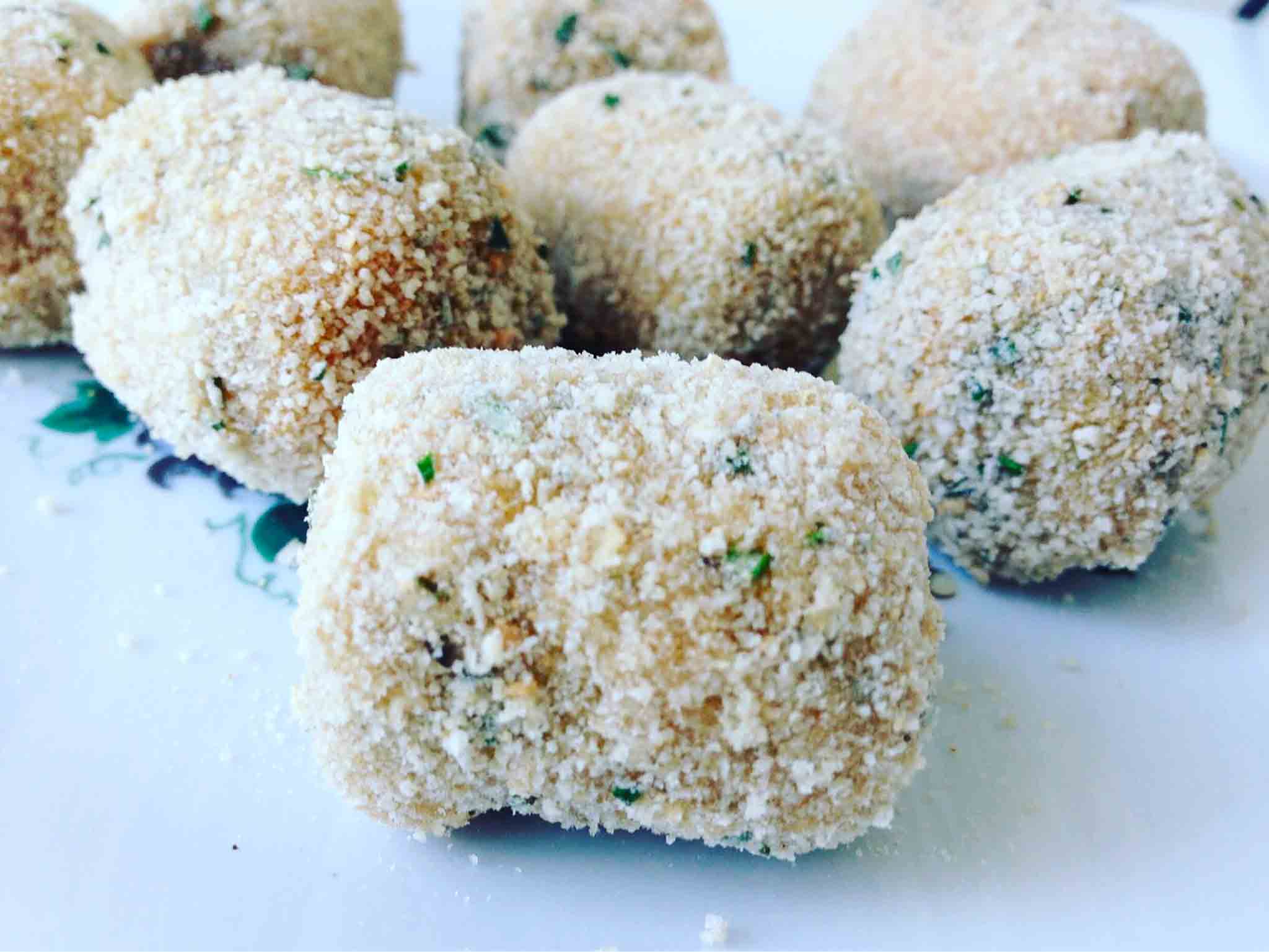 Verschillende garnalenkroketten.